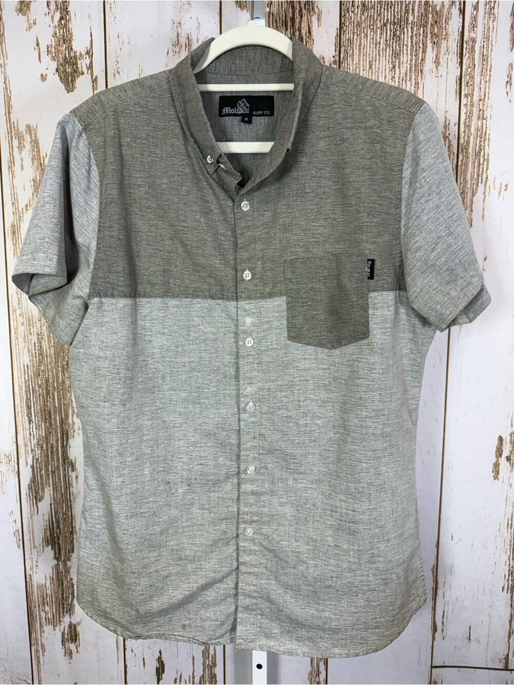 Molokai Surf Co, Gray Short Sleeve Button Up Shirt. Size Medium. Fair used cond!